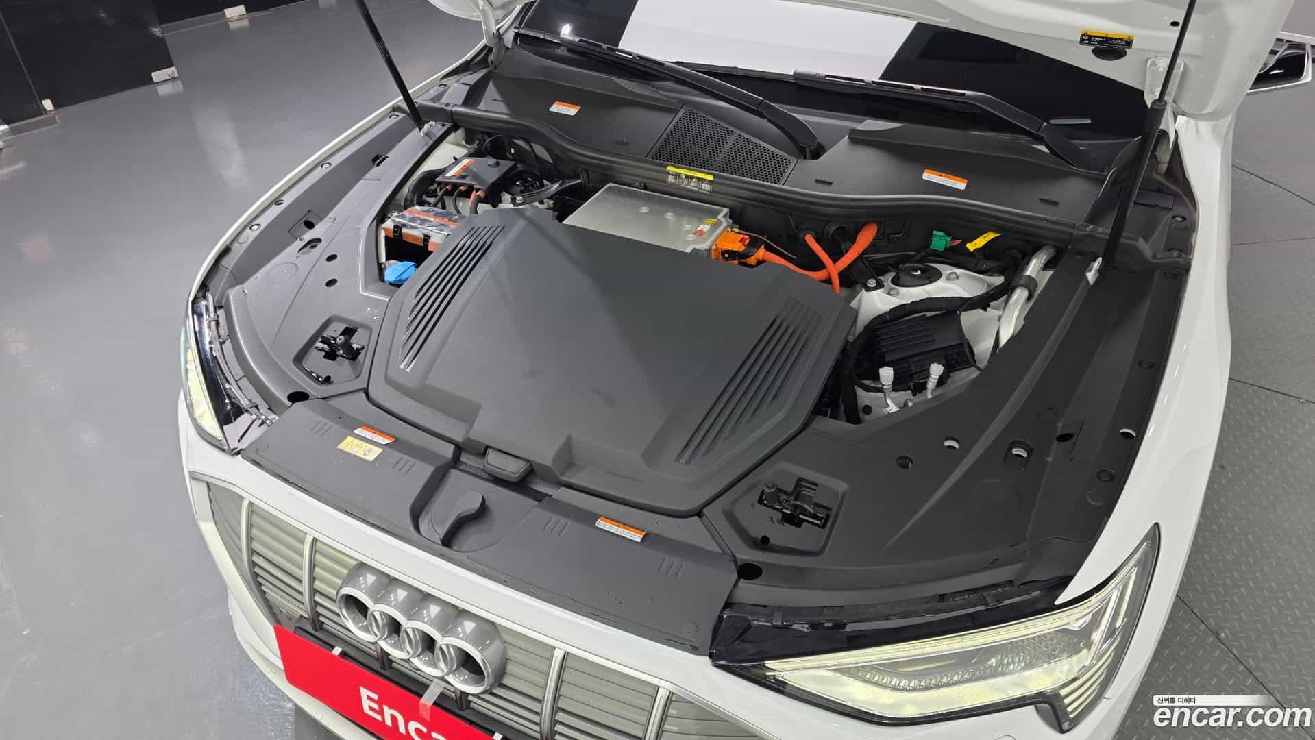 e-tron Audi 2022.7-OUTER-006