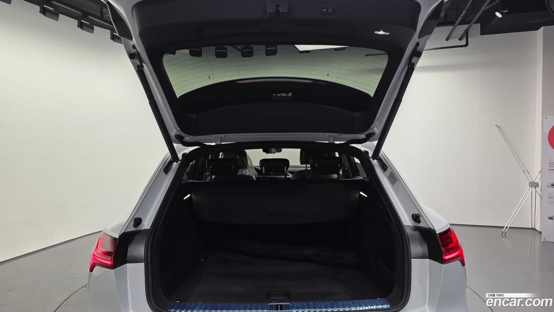 e-tron Audi 2022.7-OPTION-024