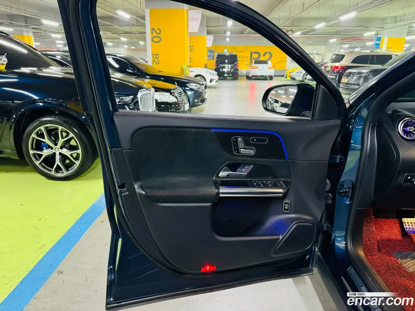 GLA-Class Mercedes-Benz 2020.9-INNER-010