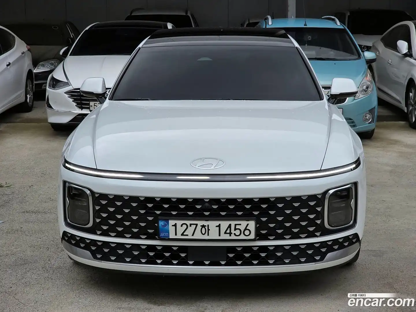Grandeur Hyundai 2023.1-OUTER-003