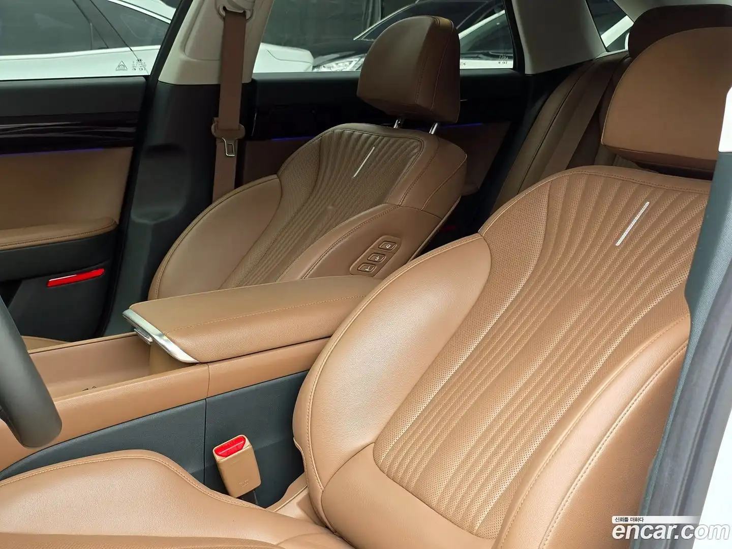 Grandeur Hyundai 2023.1-INNER-010