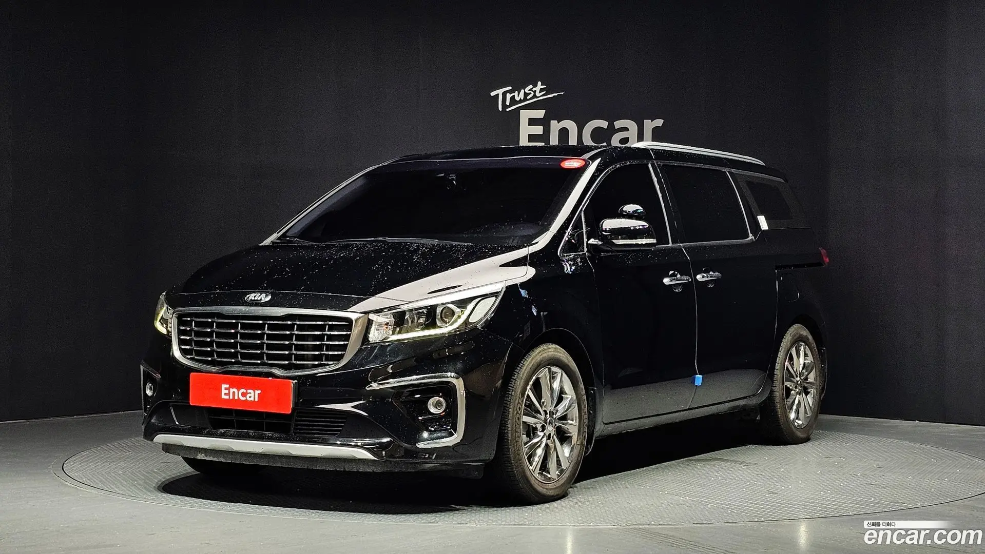 Main__Slider__Photo:Canival Kia 2018.4-0
