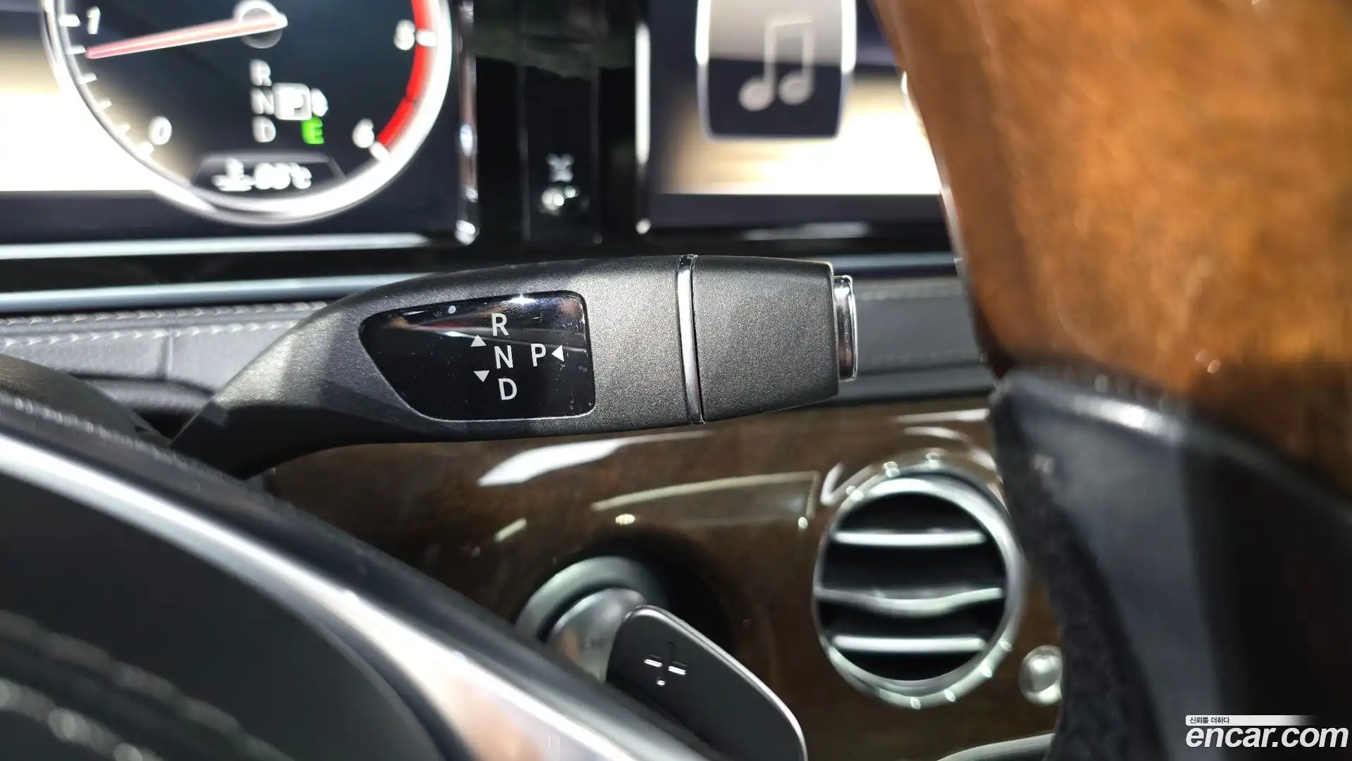 S-Class Mercedes-Benz 2014.0-INNER-009