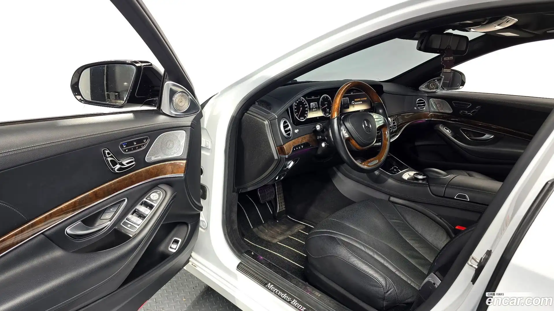 S-Class Mercedes-Benz 2014.0-INNER-010