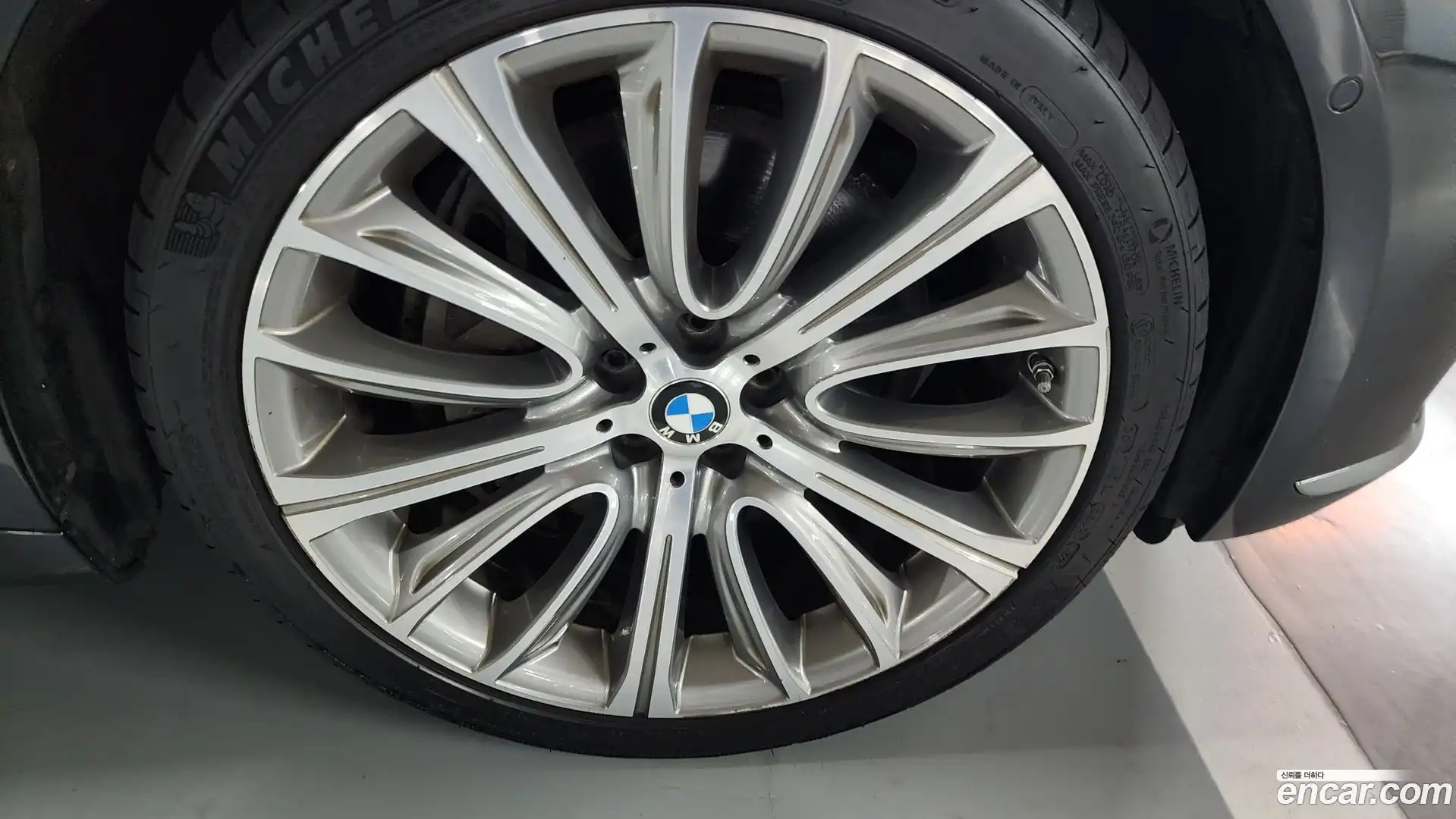 7-Series BMW 2017.11-OUTER-006