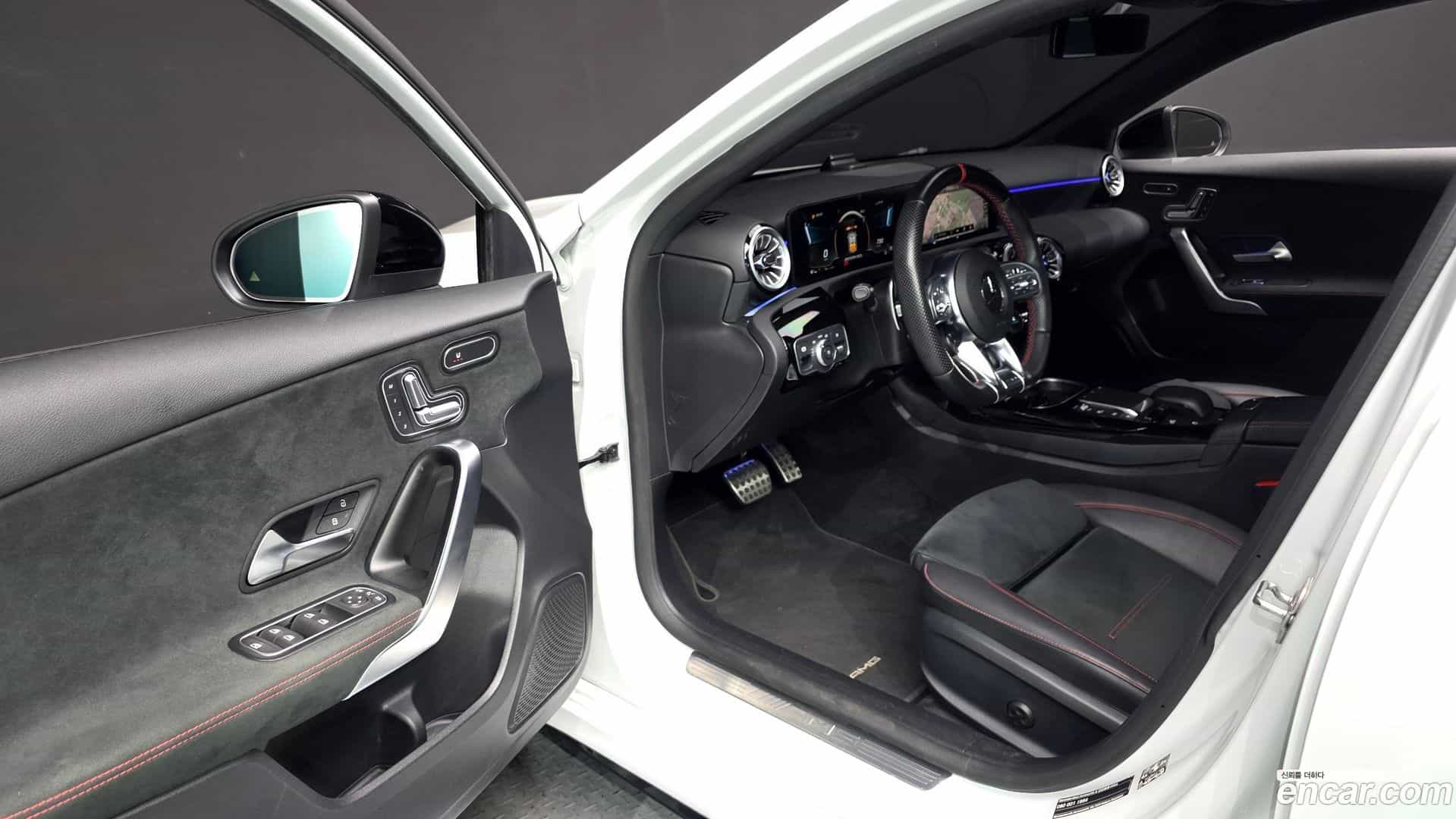A-Class Mercedes-Benz 2023.4-OPTION-015