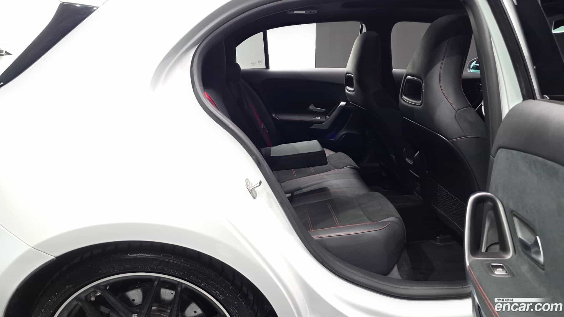 A-Class Mercedes-Benz 2023.4-OPTION-016