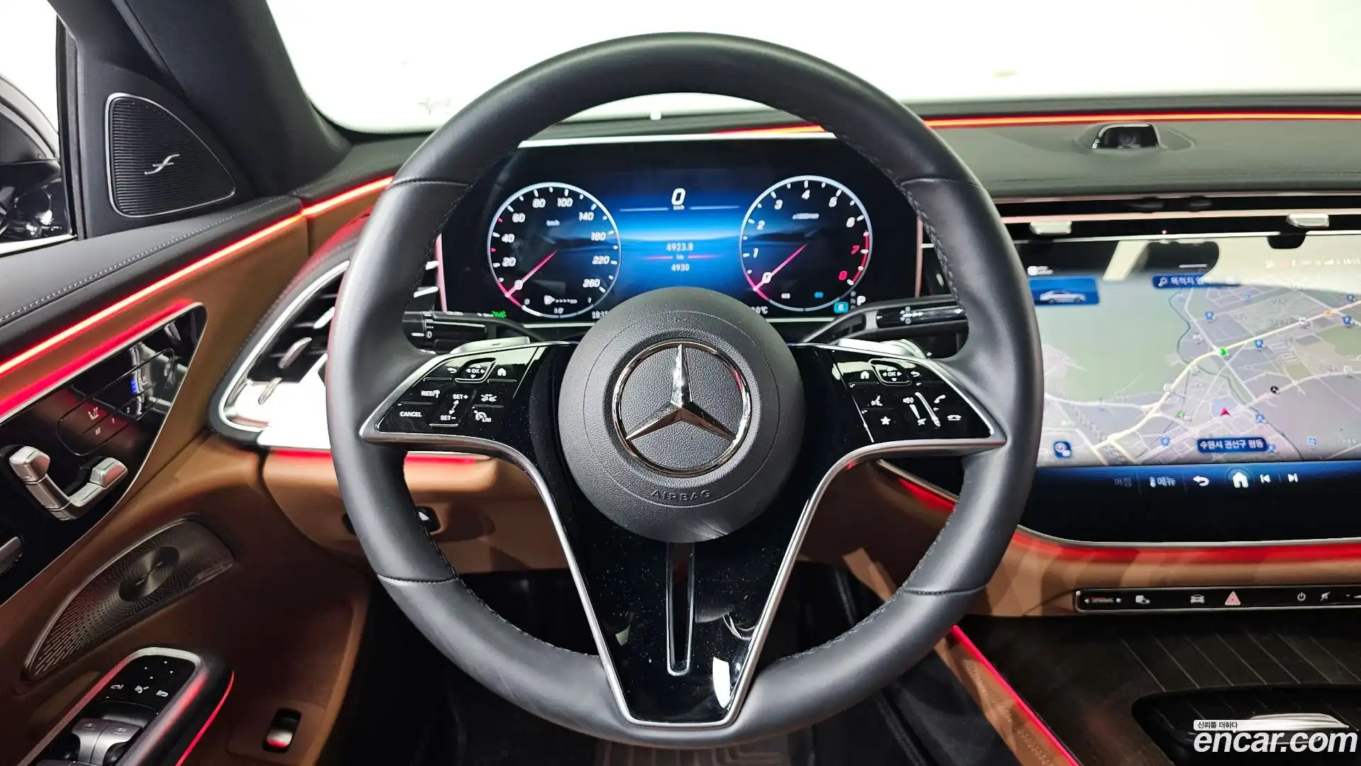 E-Class Mercedes-Benz 2024.4-OPTION-017