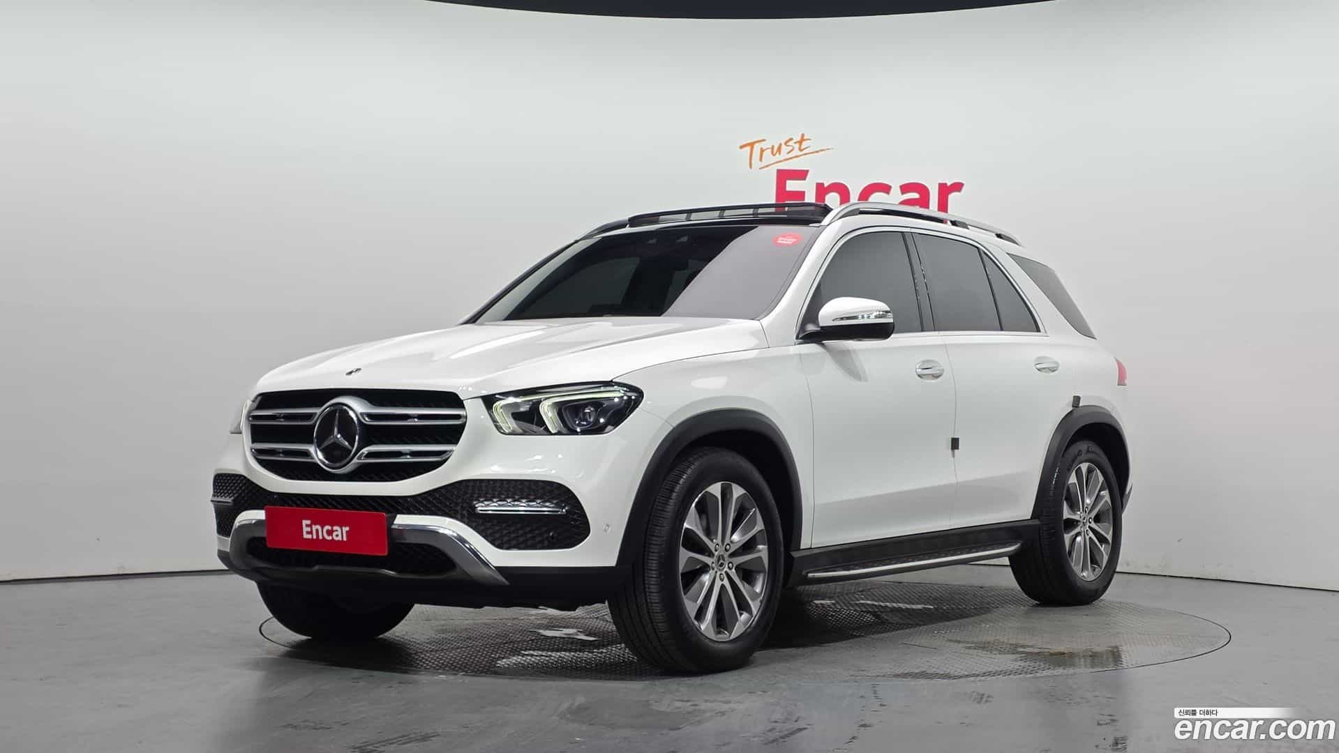 GLE-Class Mercedes-Benz 2021.2-OUTER-001