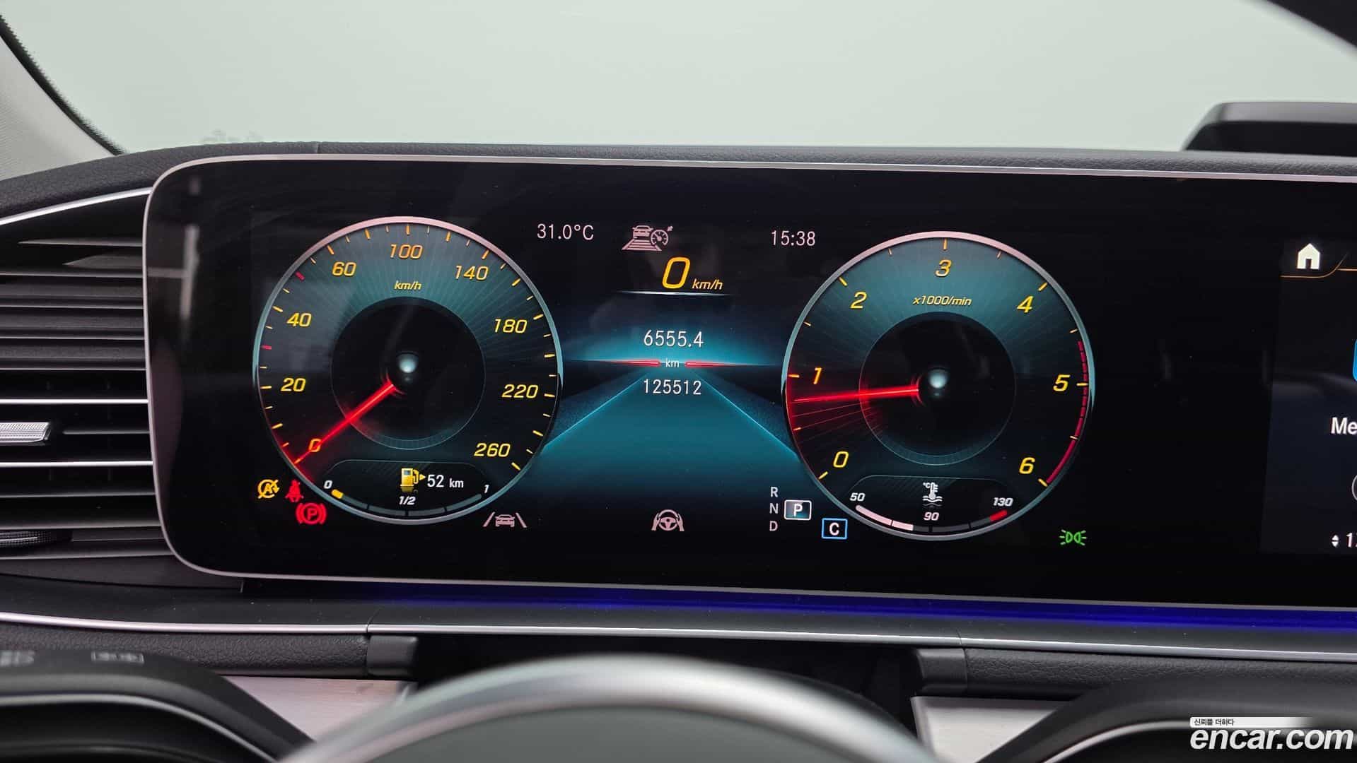 GLE-Class Mercedes-Benz 2021.2-INNER-008