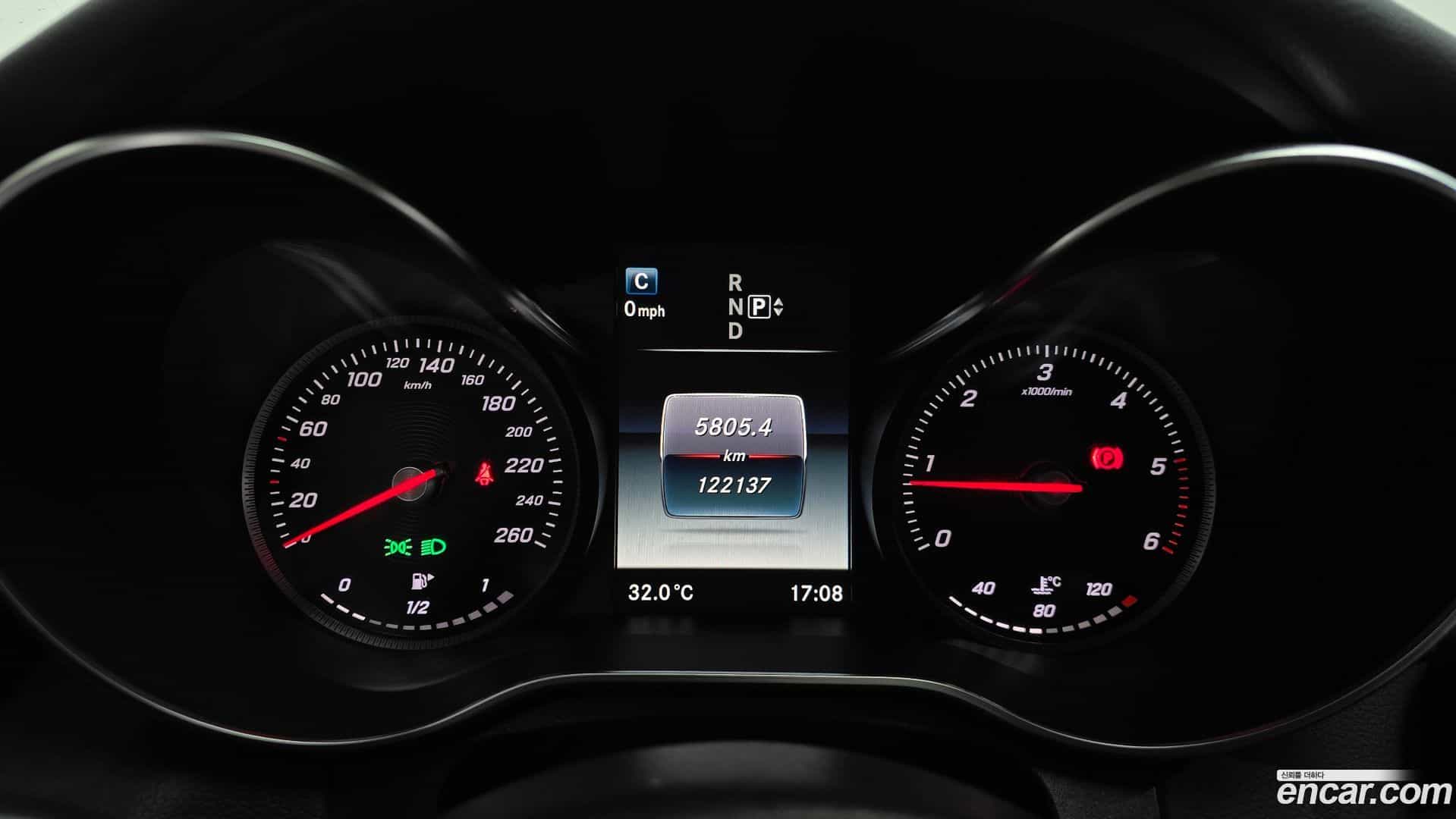 C-Class Mercedes-Benz 2015.1-INNER-008