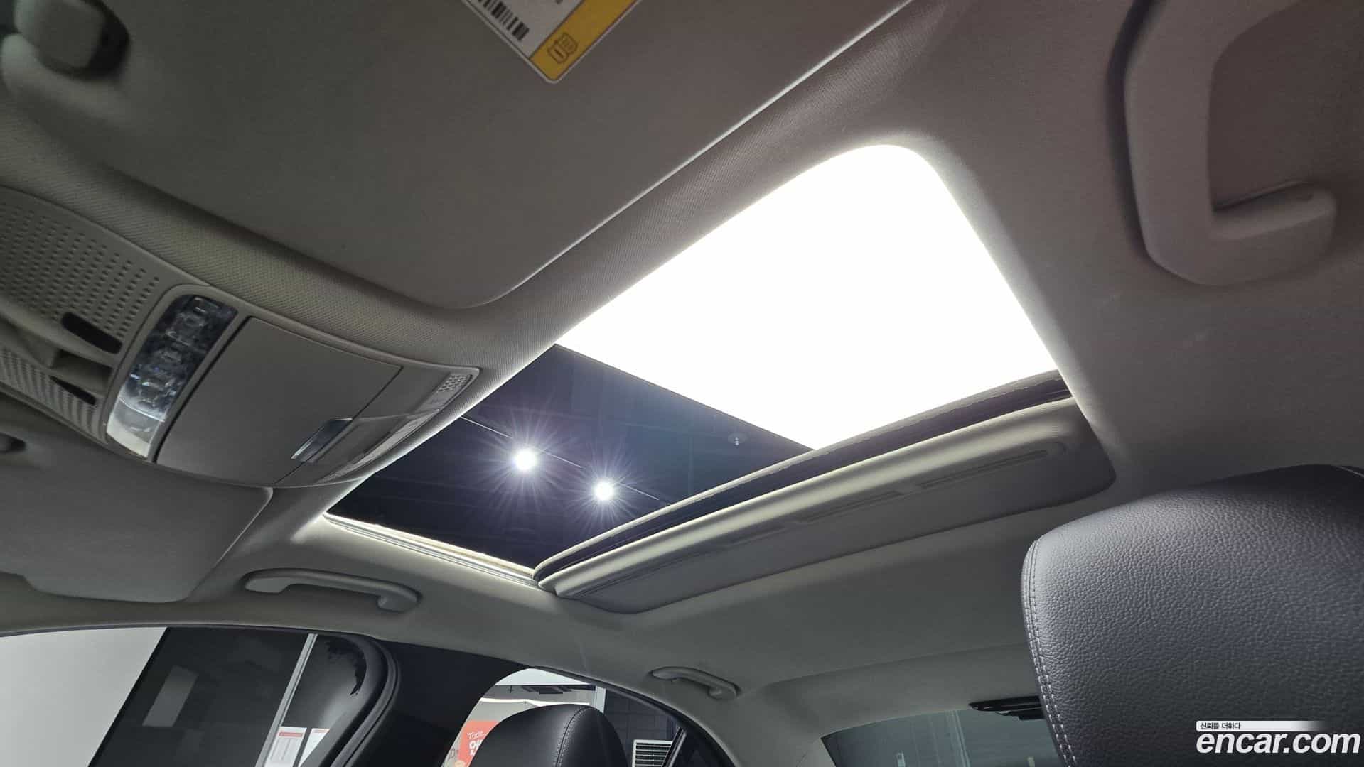 C-Class Mercedes-Benz 2015.1-OPTION-020