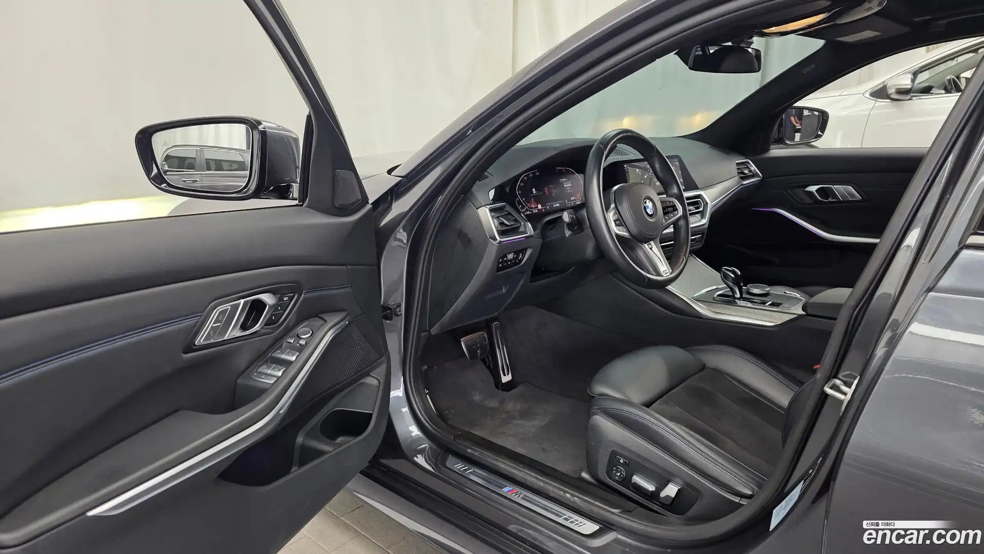 3-Series BMW 2021.4-INNER-010