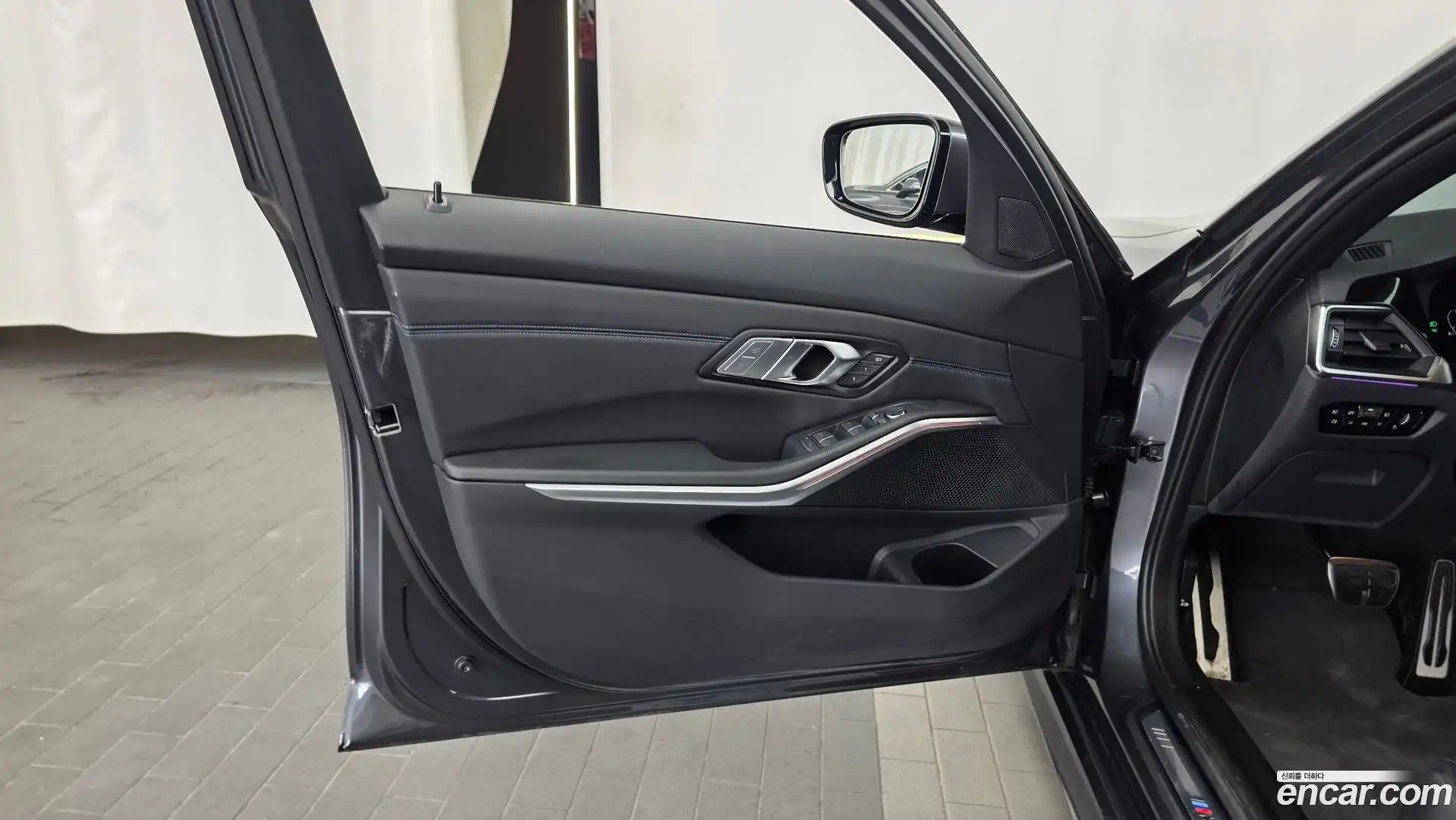 3-Series BMW 2021.4-INNER-034