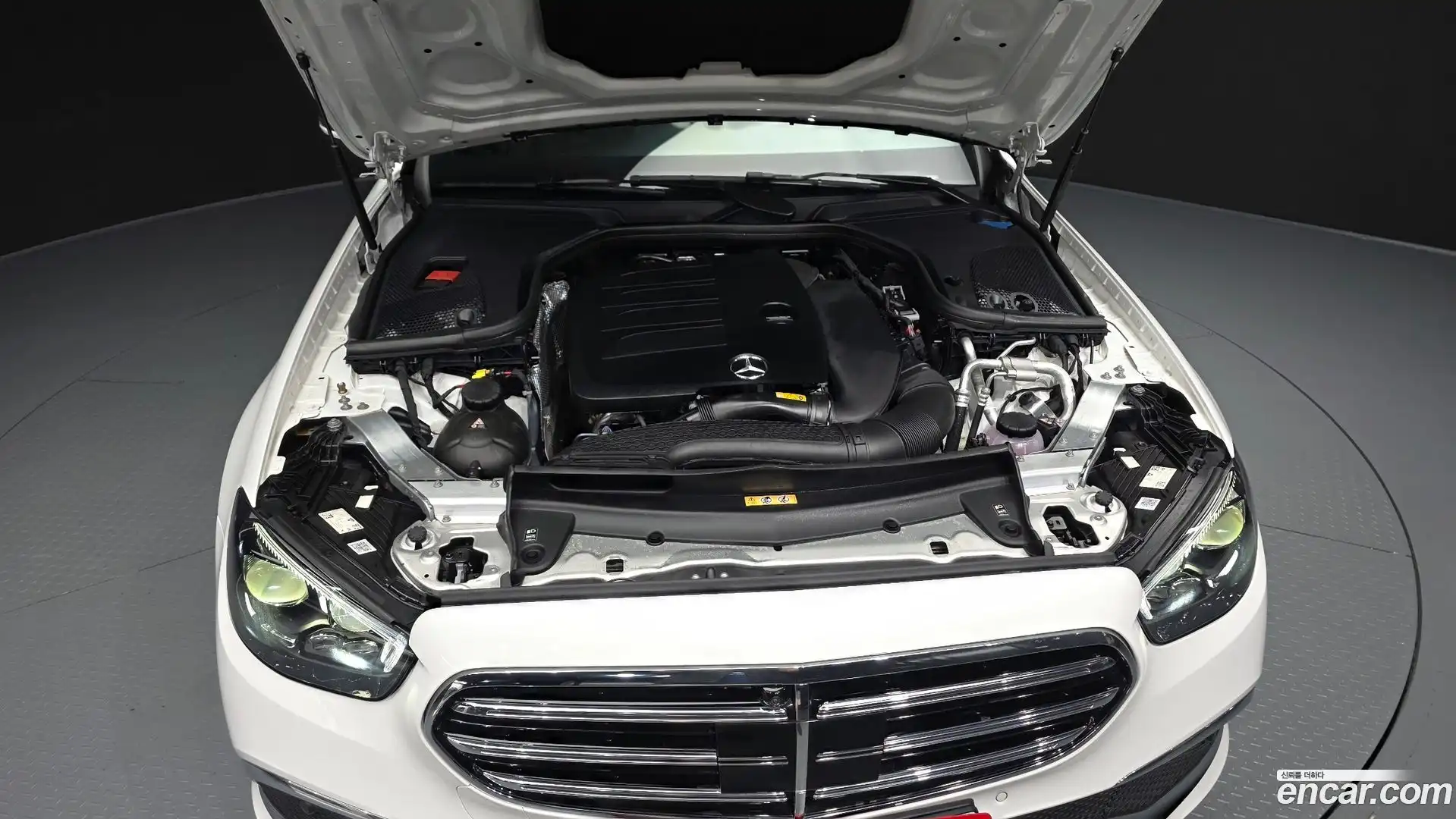 E-Class Mercedes-Benz 2023.1-OUTER-006