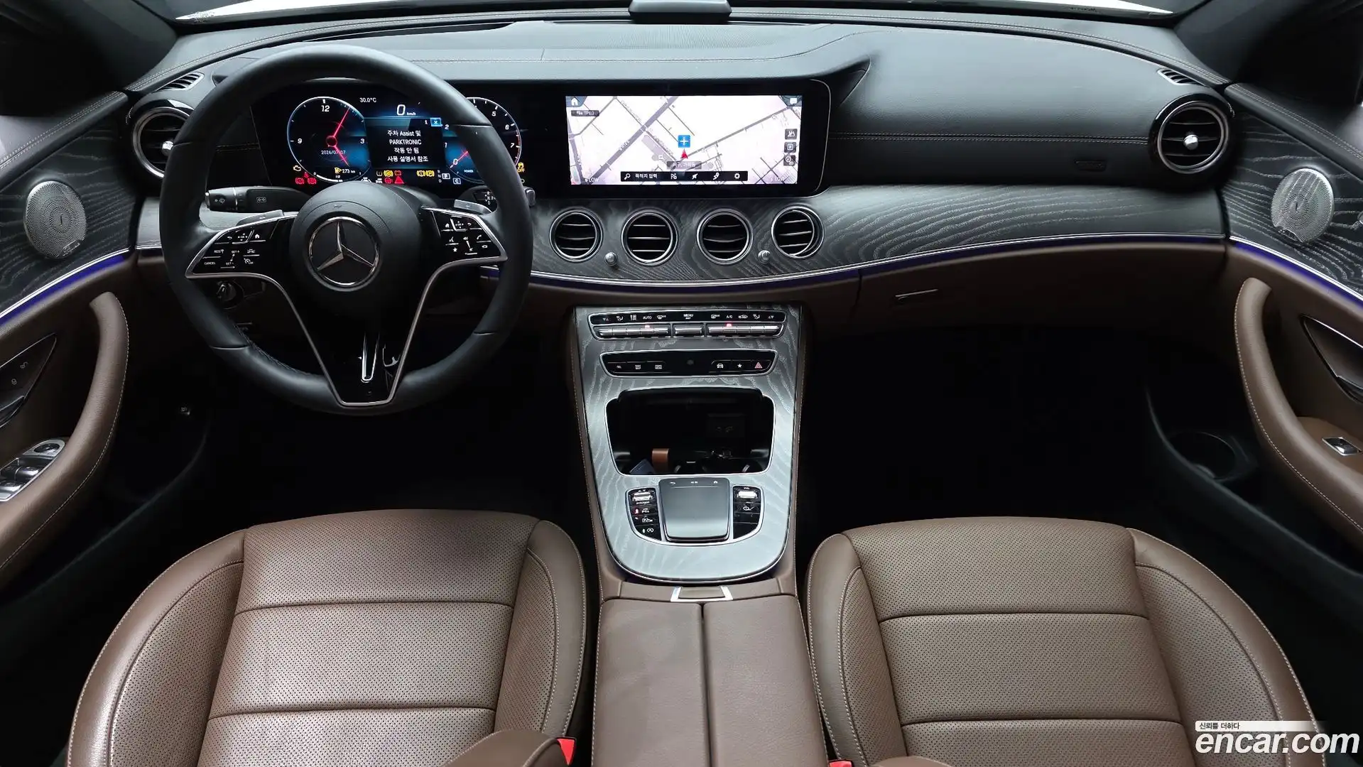 E-Class Mercedes-Benz 2023.1-INNER-007