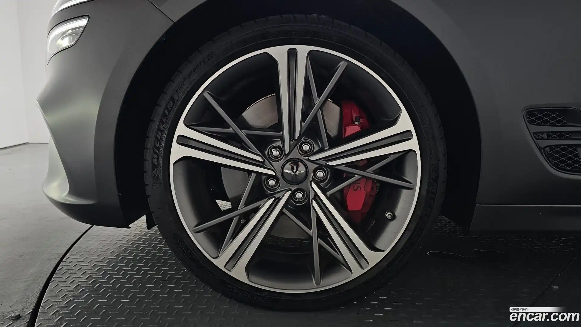 G70 Genesis 2024.9-OUTER-005