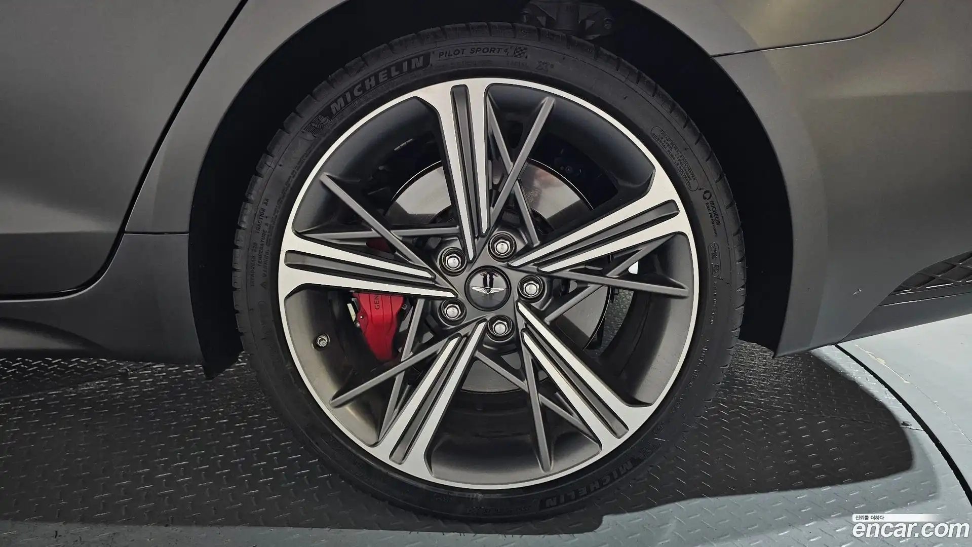 G70 Genesis 2024.9-OUTER-031