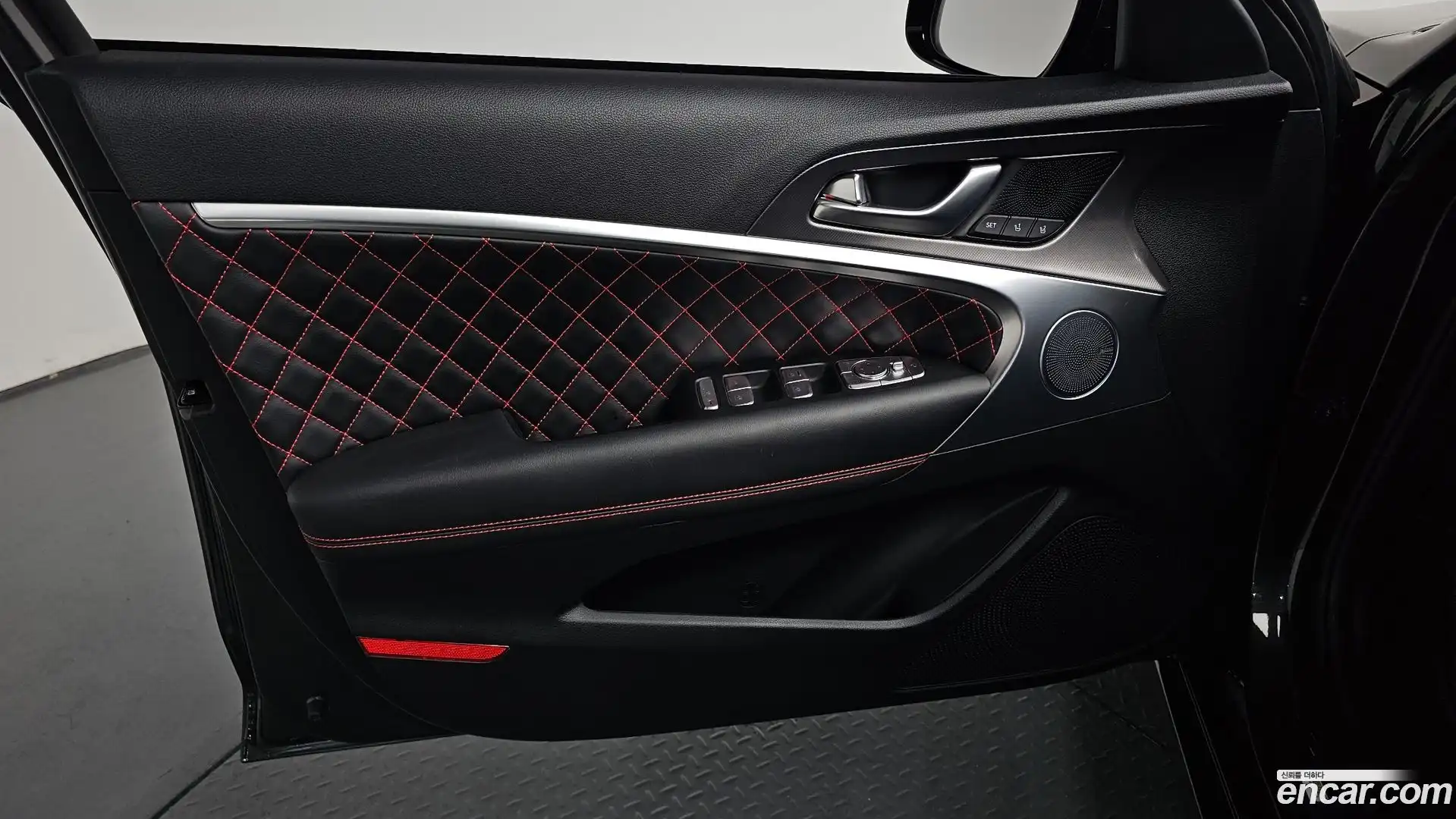 G70 Genesis 2024.9-INNER-034