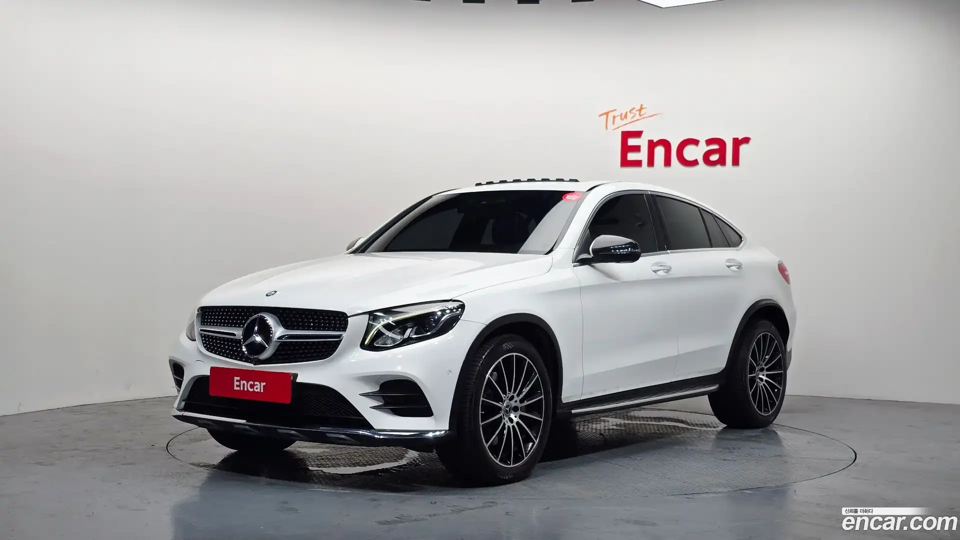 GLC-Class Mercedes-Benz 2017.3-OUTER-001