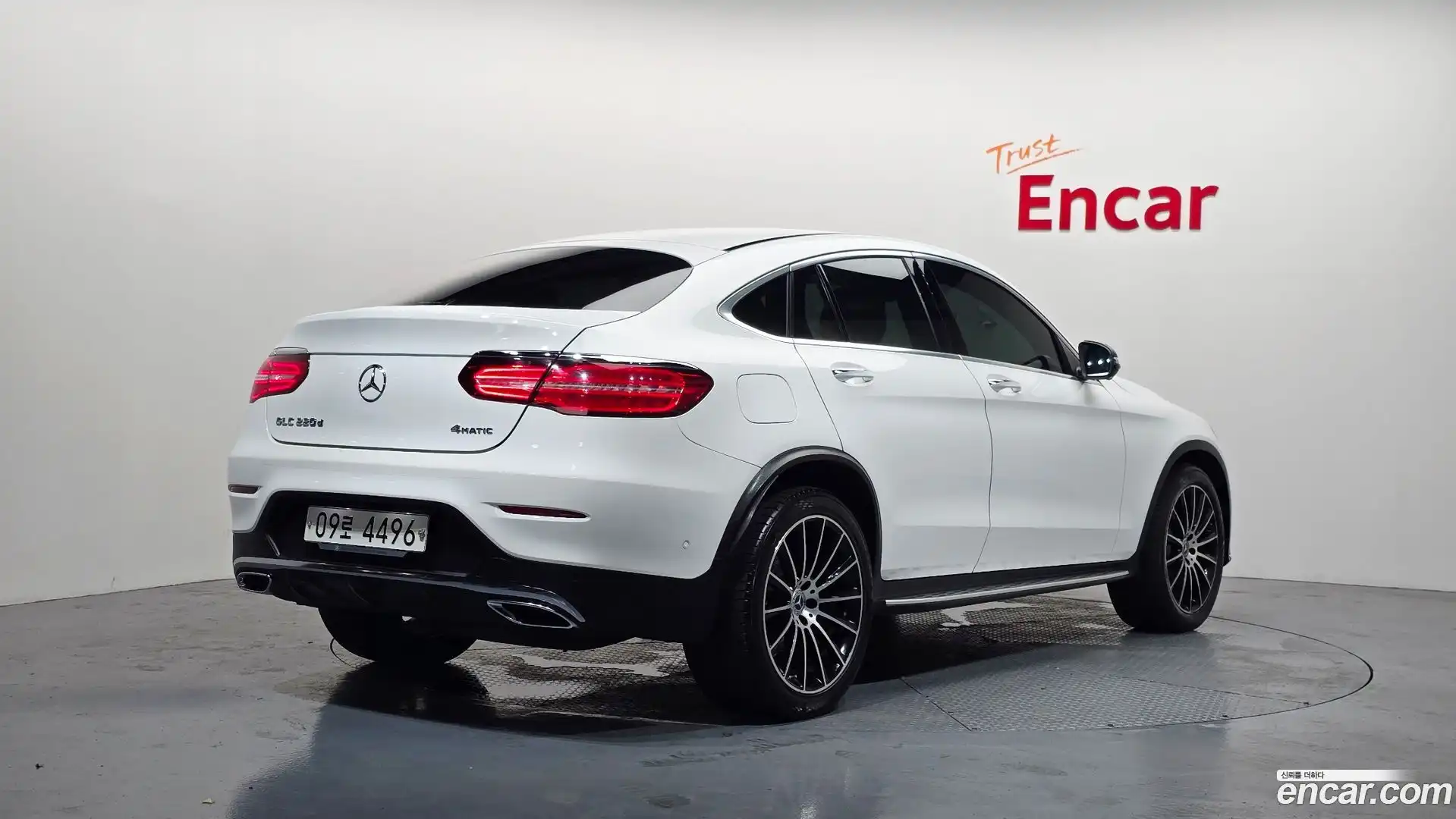 GLC-Class Mercedes-Benz 2017.3-OUTER-002