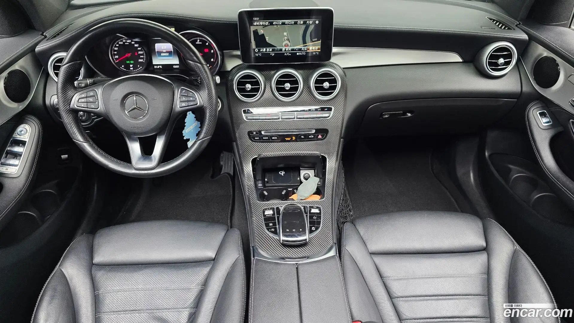 GLC-Class Mercedes-Benz 2017.3-INNER-007