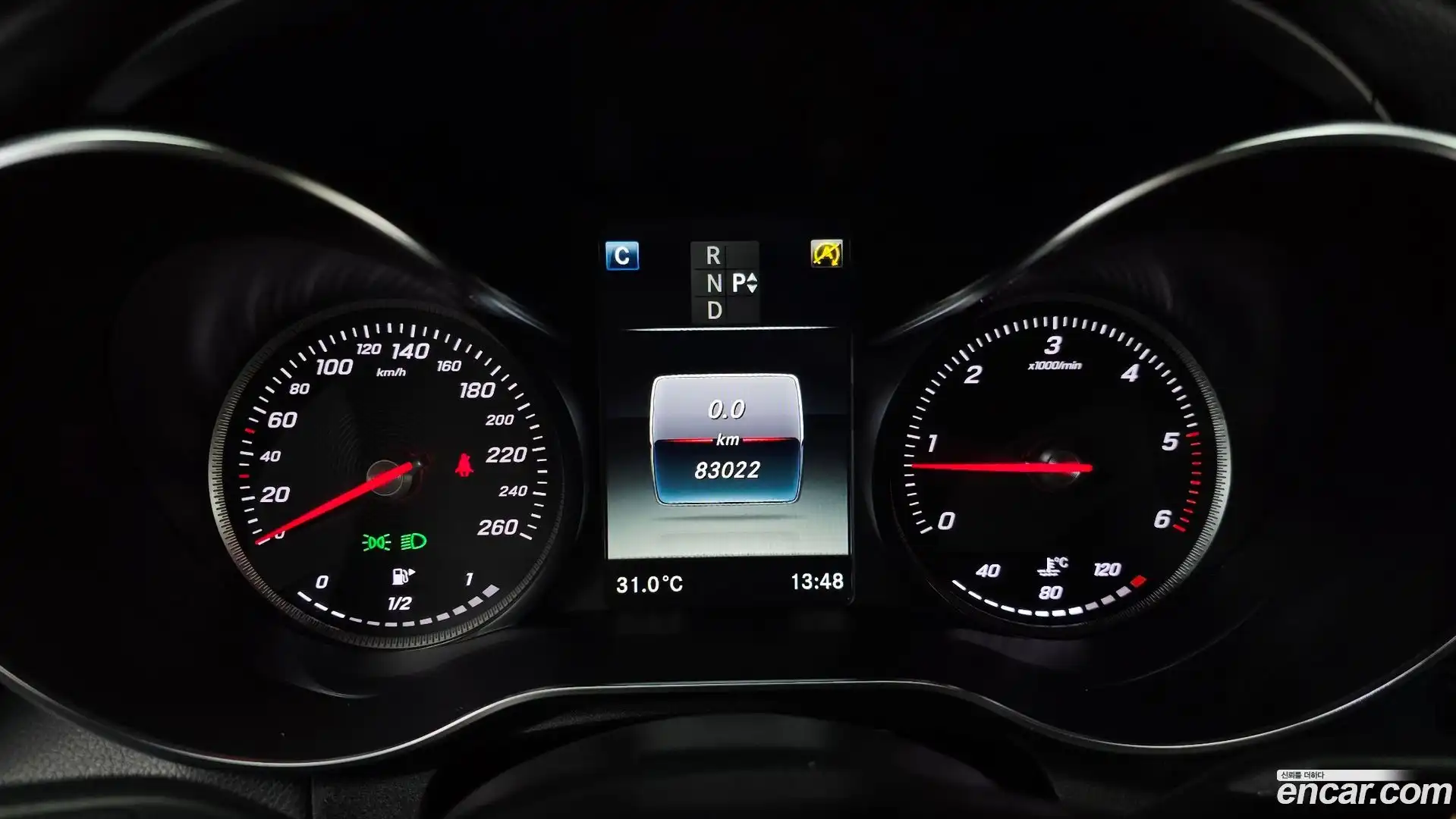 GLC-Class Mercedes-Benz 2017.3-INNER-008