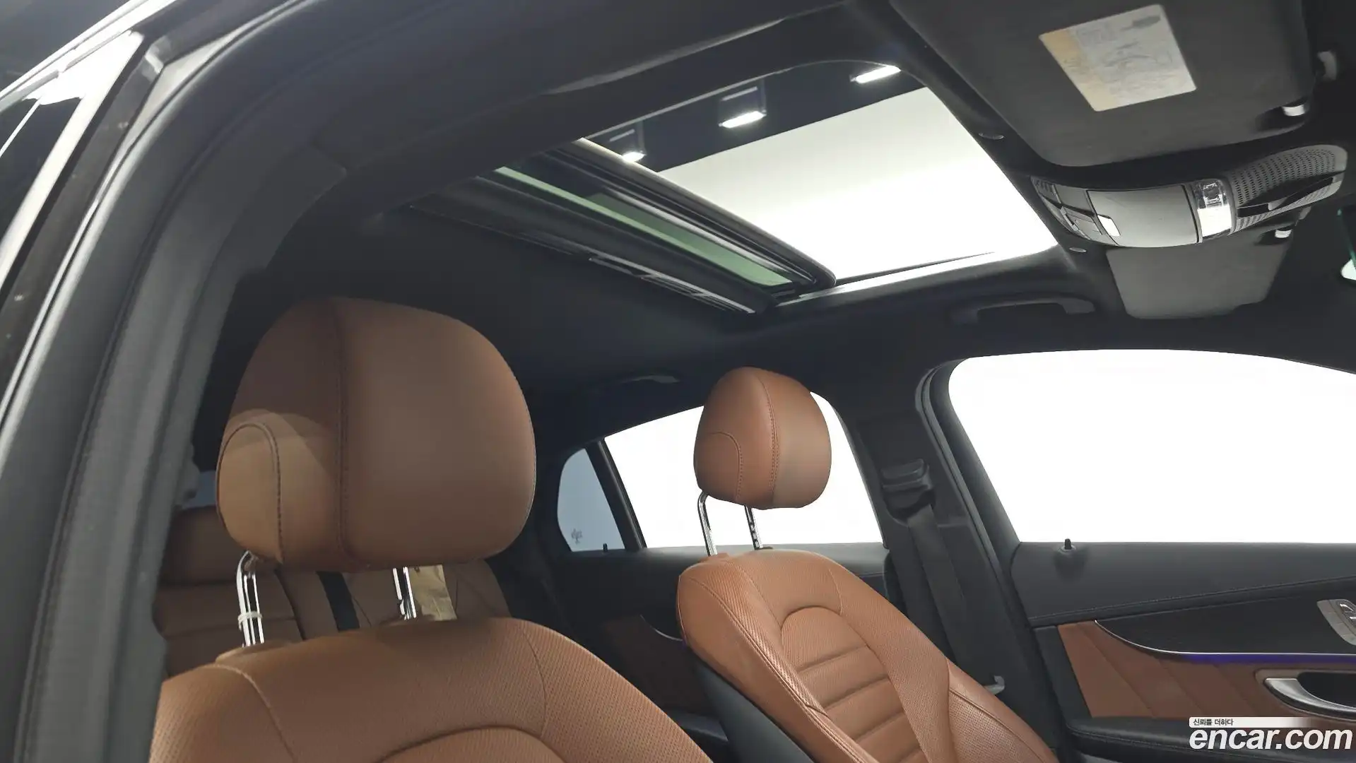 GLC-Class Mercedes-Benz 2023.2-OPTION-021