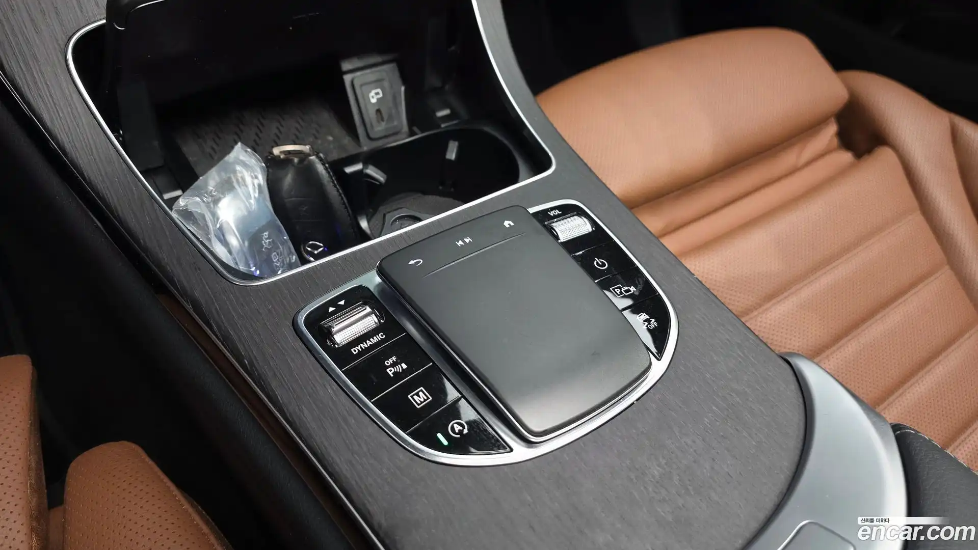 GLC-Class Mercedes-Benz 2023.2-OPTION-046