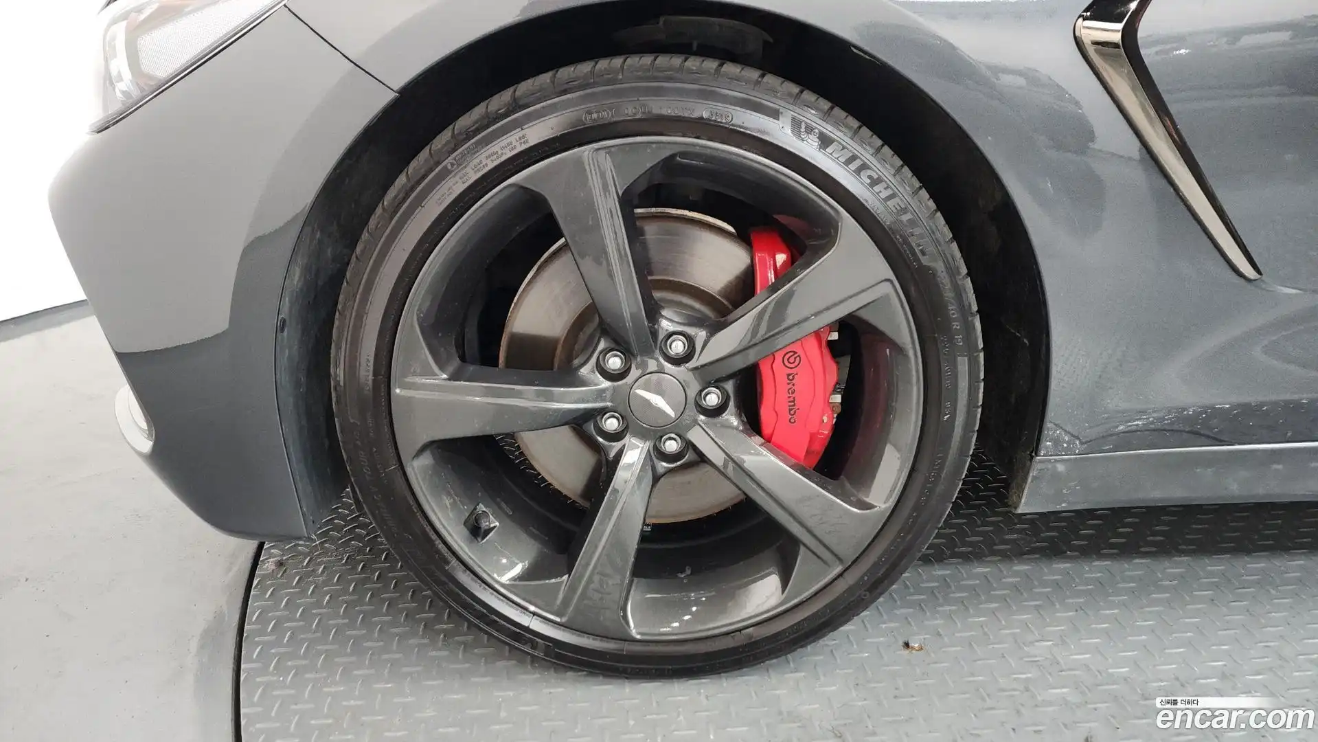 G70 Genesis 2019.1-OUTER-005