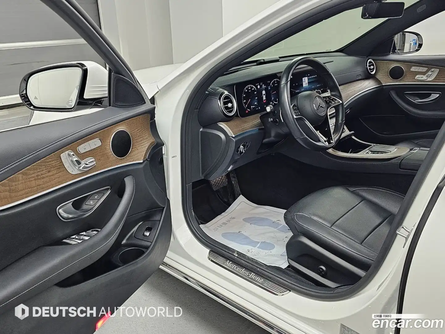 E-Class Mercedes-Benz 2021.6-OPTION-015