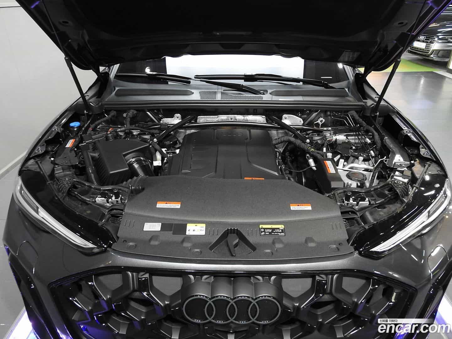Q5 Audi 2025.11-OUTER-006