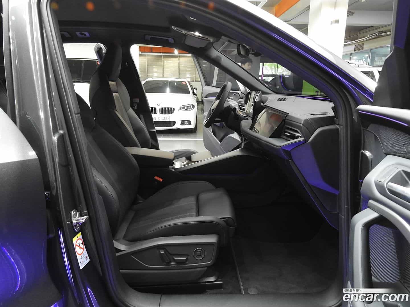 Q5 Audi 2025.11-OPTION-017