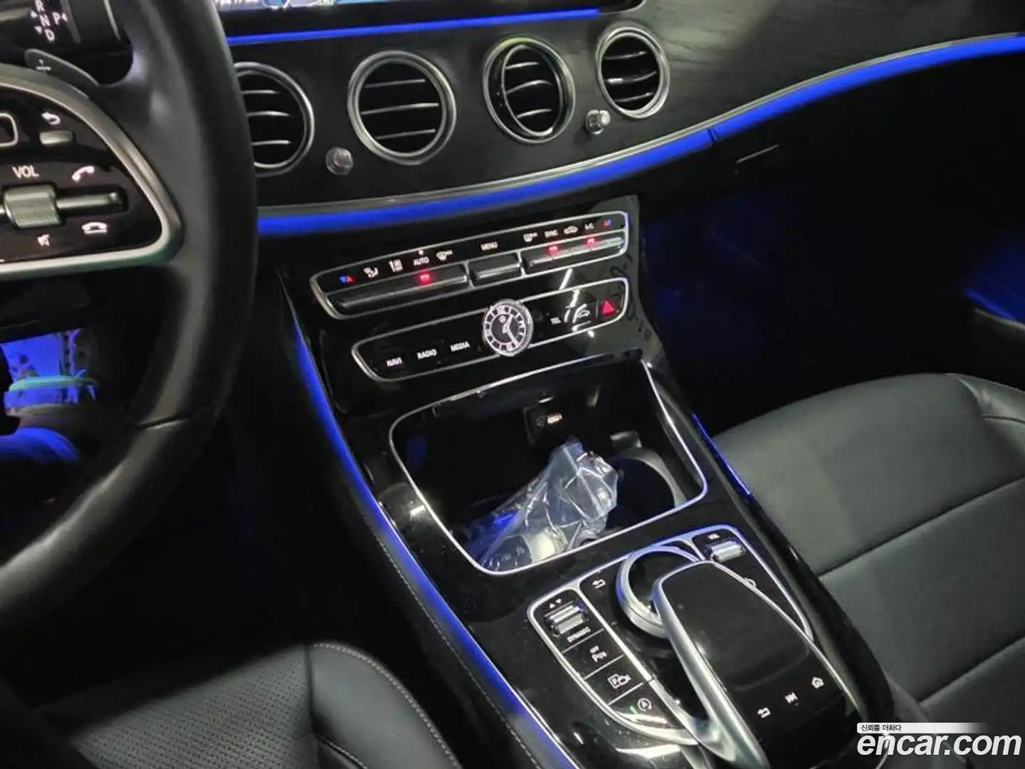 E-Class Mercedes-Benz 2019.0-INNER-008