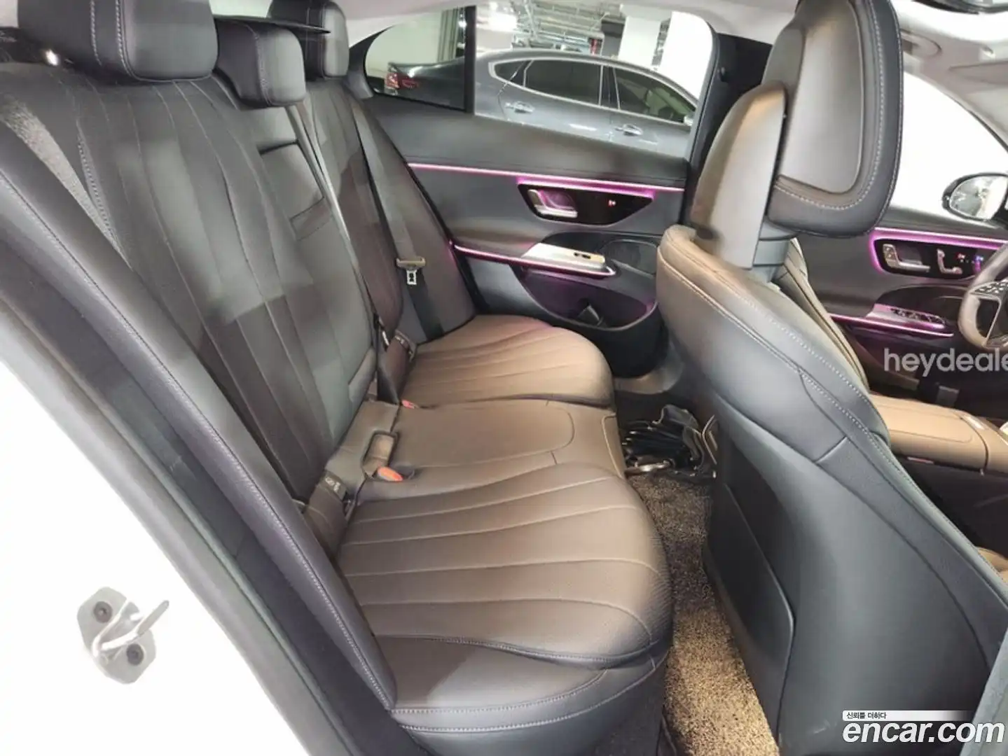E-Class Mercedes-Benz 2025.1-INNER-008