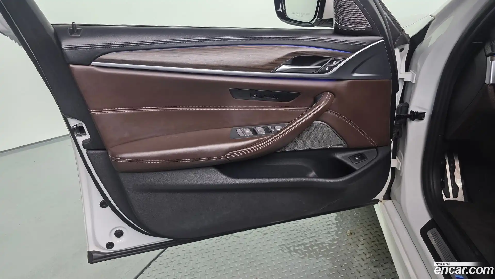 5-Series BMW 2020.6-INNER-034