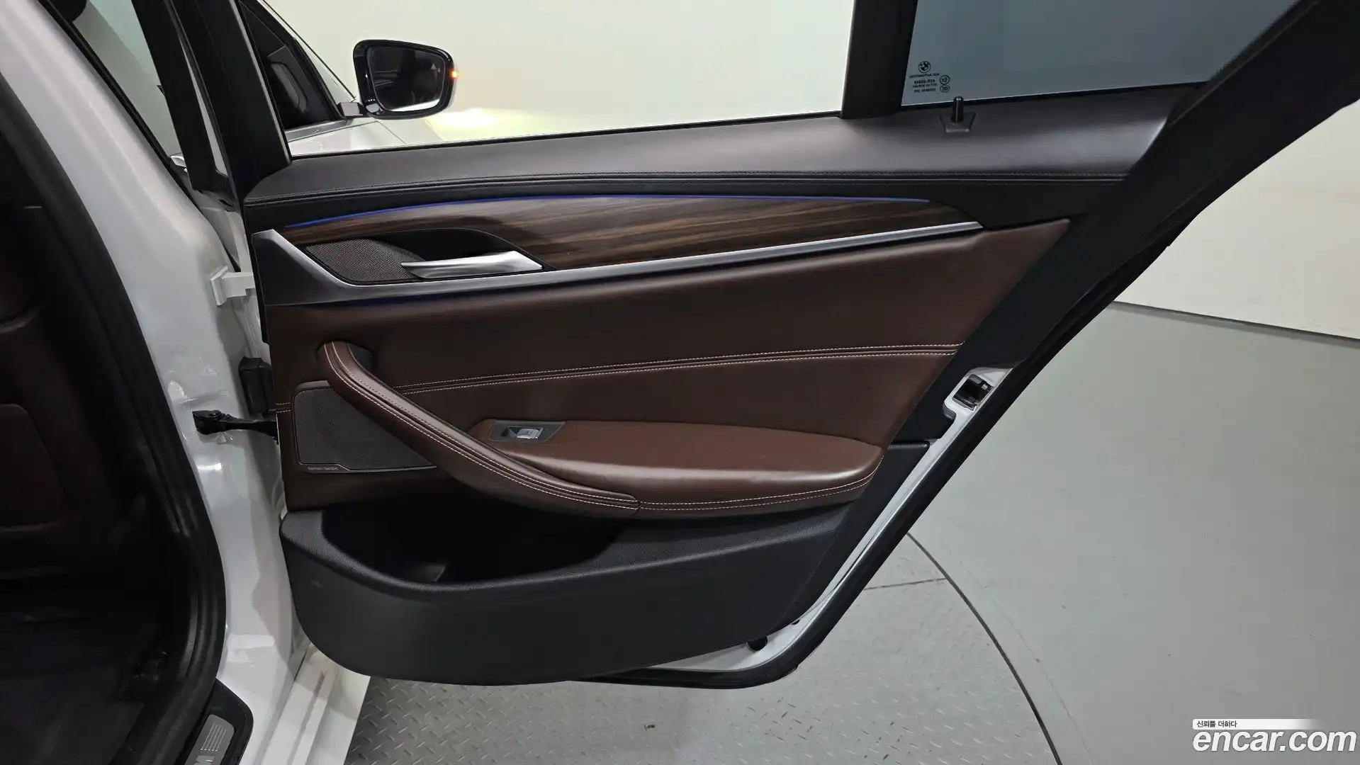5-Series BMW 2020.6-INNER-035