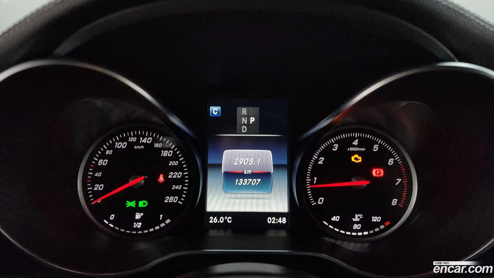 GLC-Class Mercedes-Benz 2019.2-INNER-008