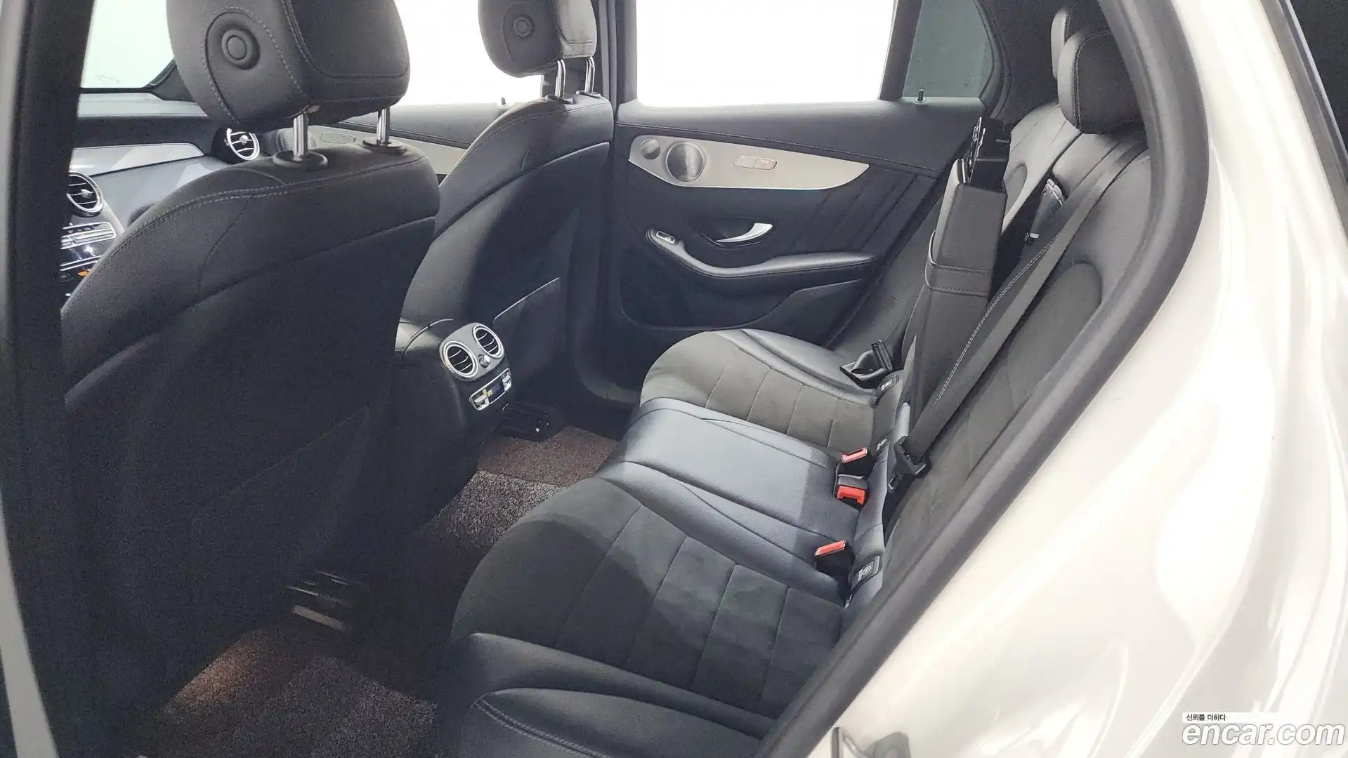 GLC-Class Mercedes-Benz 2019.2-OPTION-015