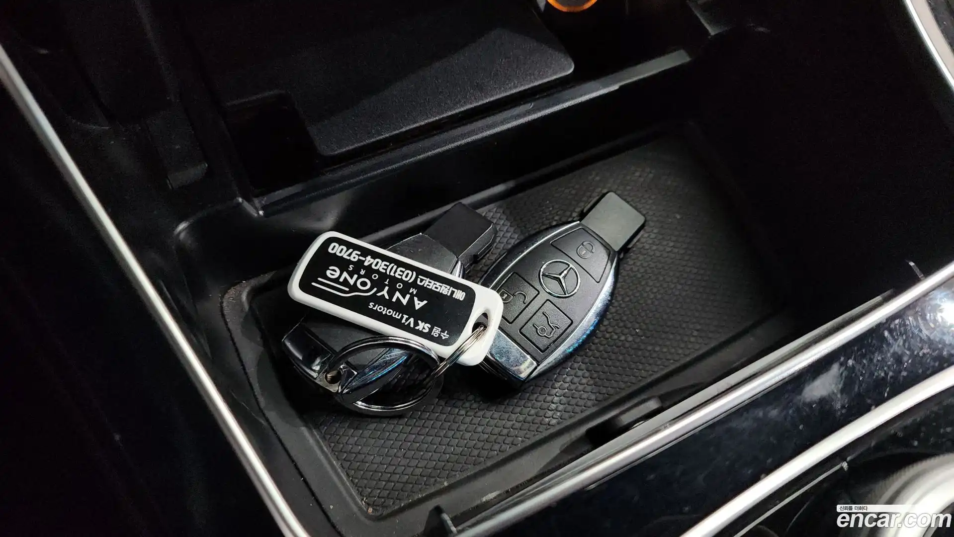 GLC-Class Mercedes-Benz 2019.2-OPTION-022