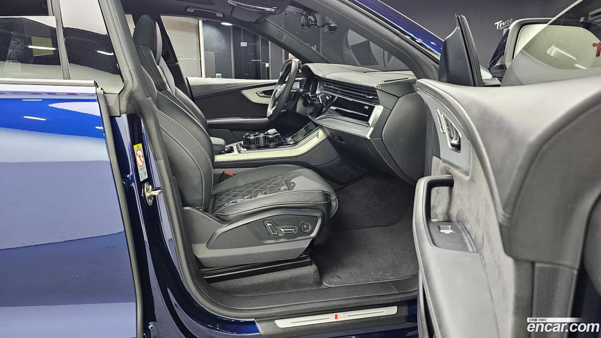 Q8 Audi 2022.7-OPTION-015