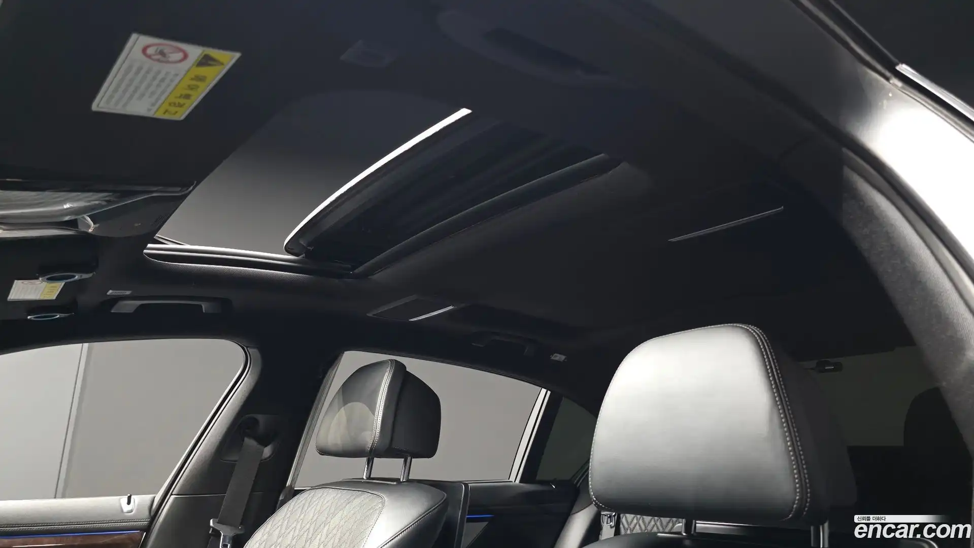7-Series BMW 2016.8-OPTION-022
