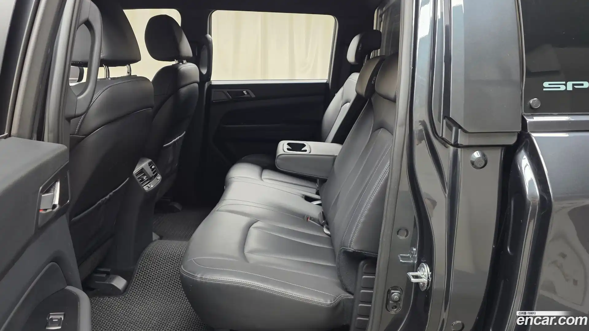 Rexton KG Mobility 2021.9-OPTION-016