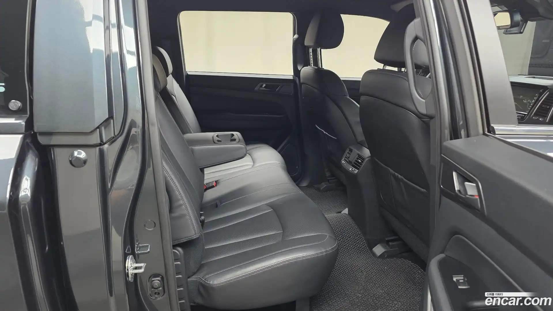 Rexton KG Mobility 2021.9-INNER-036