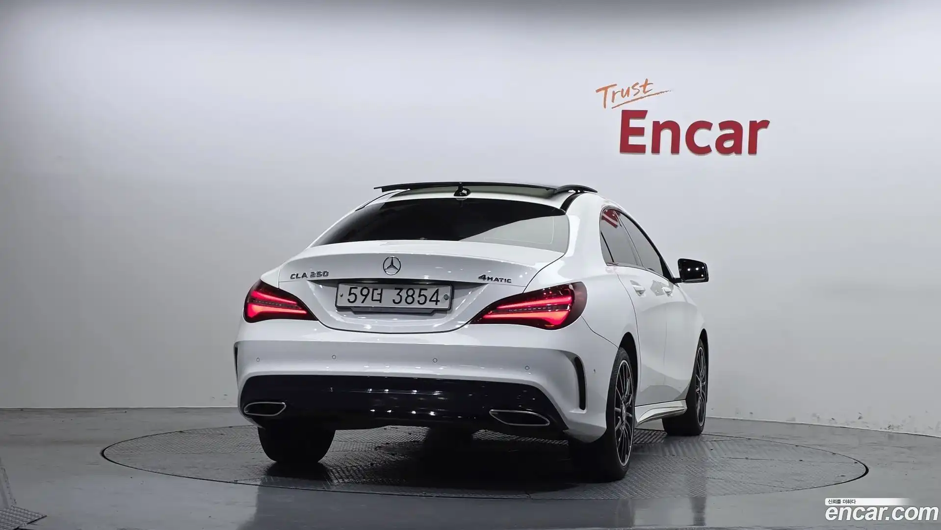 CLA-Class Mercedes-Benz 2018.8-OUTER-004
