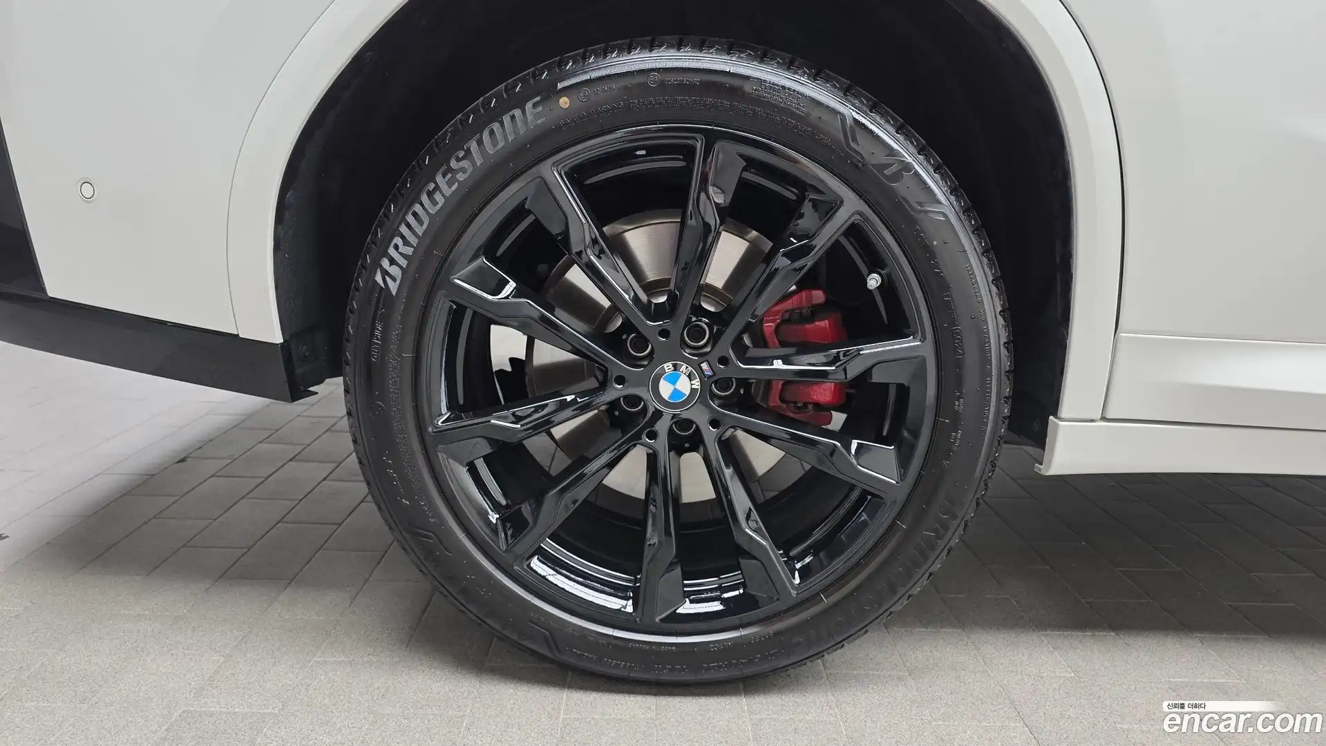 X4 BMW 2025.11-OUTER-005
