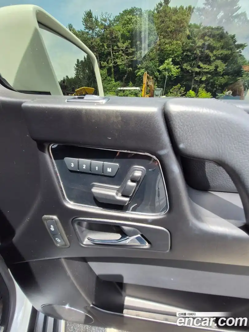 G-Class Mercedes-Benz 2017.7-OPTION-021
