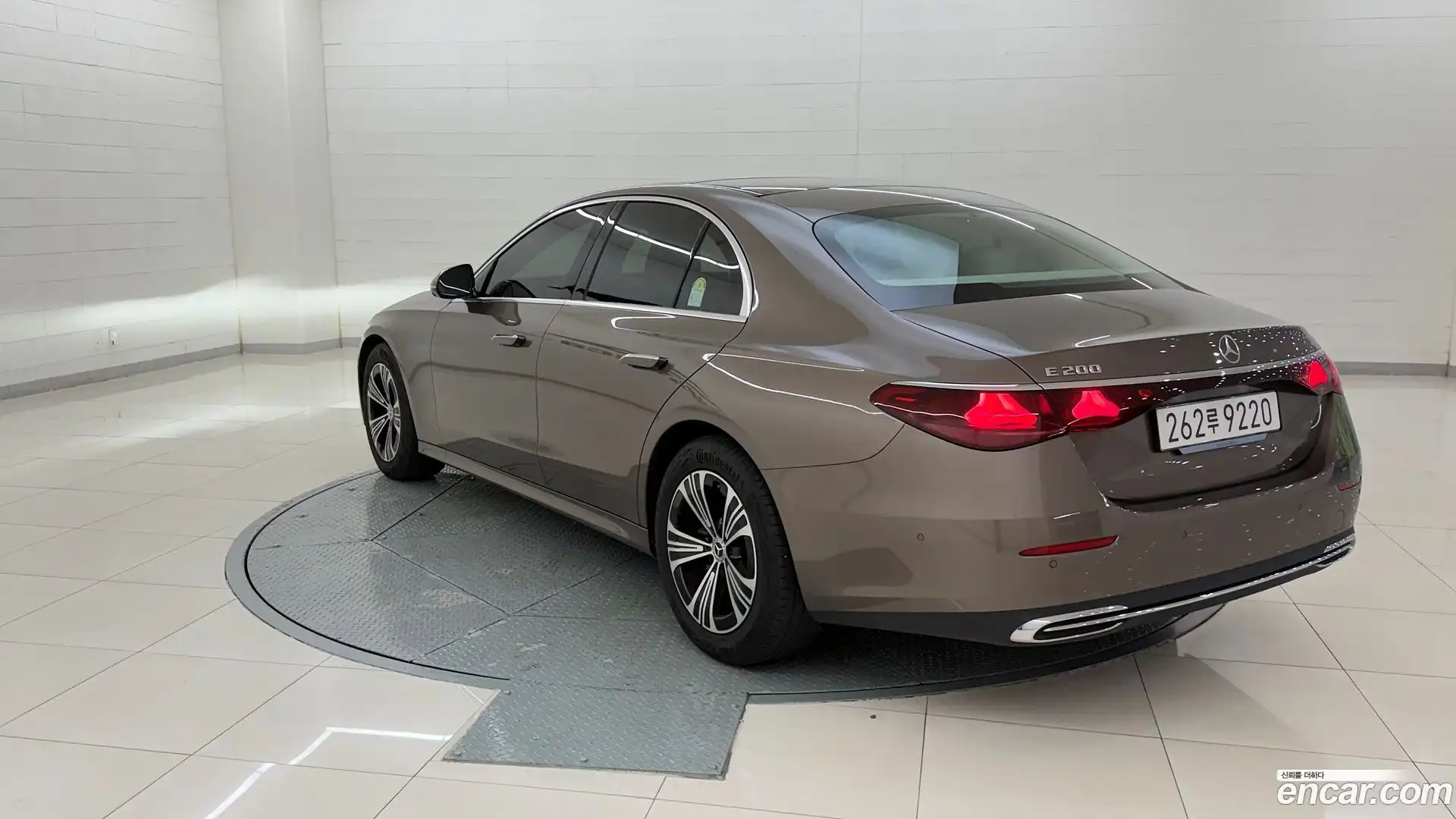 E-Class Mercedes-Benz 2025.4-OUTER-003