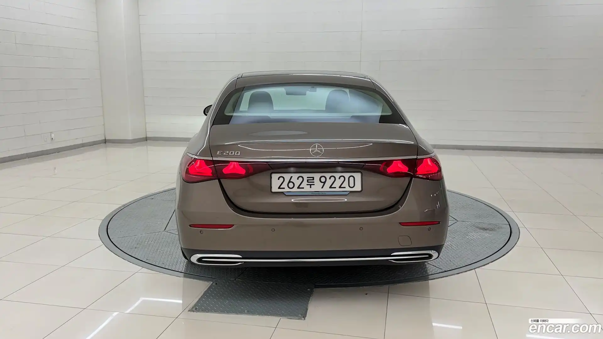 E-Class Mercedes-Benz 2025.4-OUTER-004