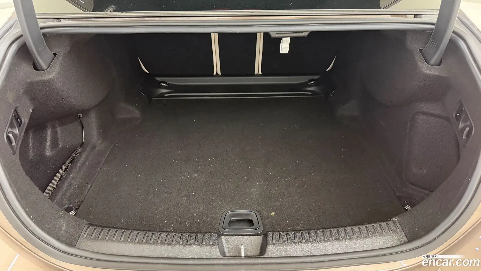 E-Class Mercedes-Benz 2025.4-OPTION-015